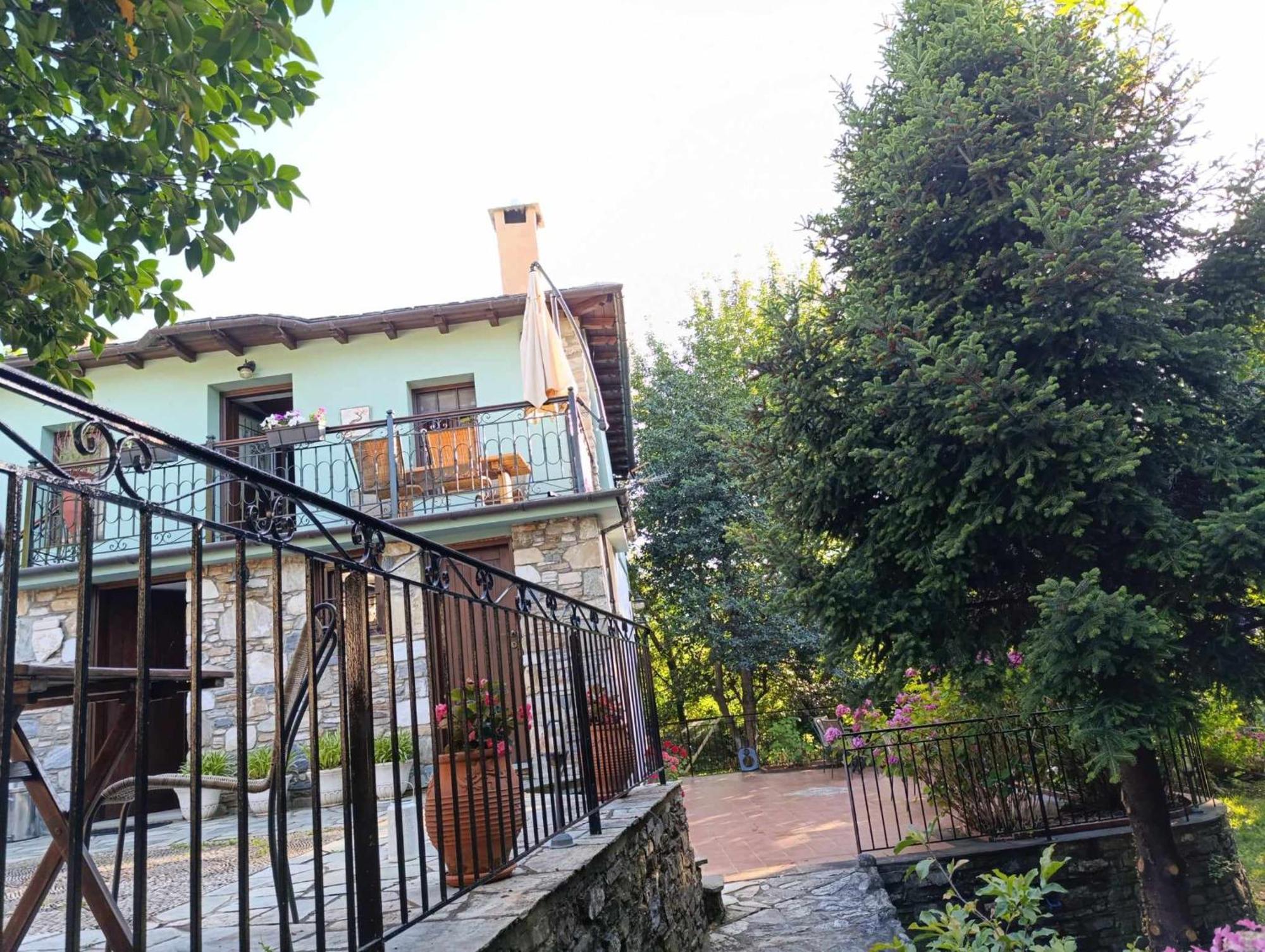Μountain Whispers Apartment Mouresi Exterior photo